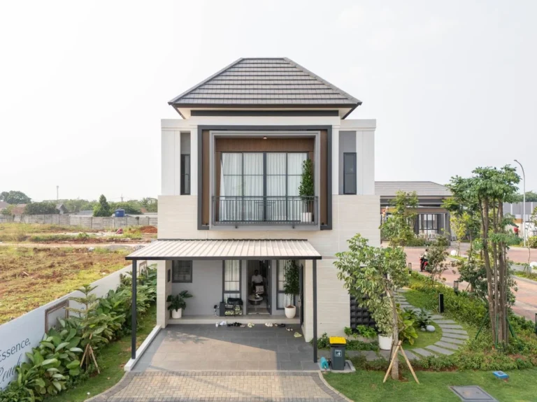 Tampak depan show unit Castilo tipe 8